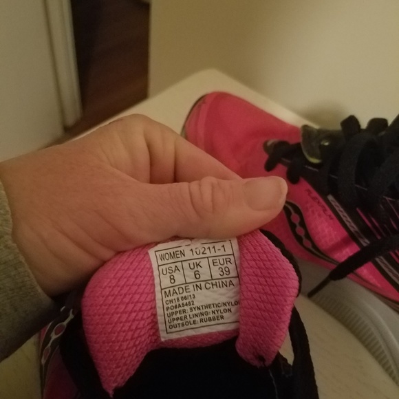 Saucony shoes - Picture 2 of 3